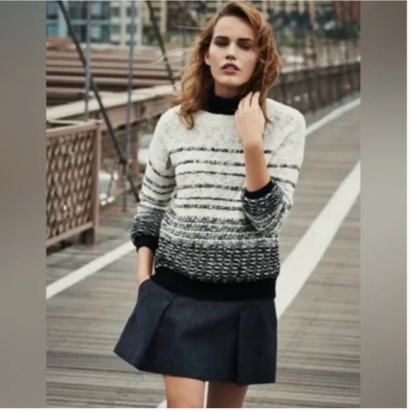 VINCE Womens Textured Striped Crewneck Pullover Sweater EUC/sz XS - Picture 3 of 15